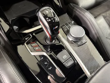 Car image 31