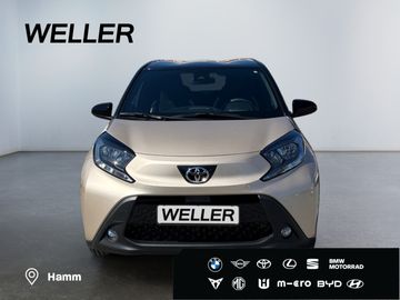 Car image 3