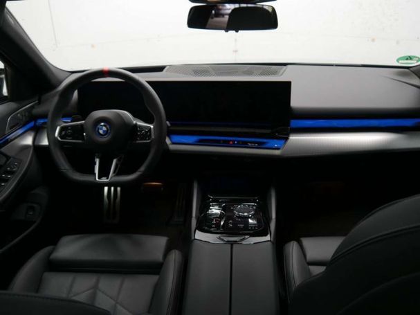 BMW i5 M60 xDrive 442 kW image number 8