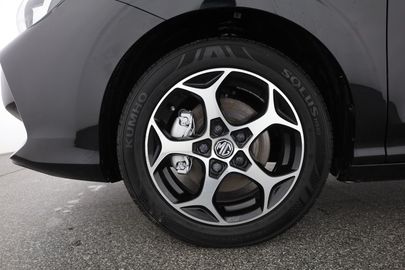 Car image 31