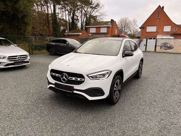 Mercedes-Benz GLA 180 100 kW image number 1