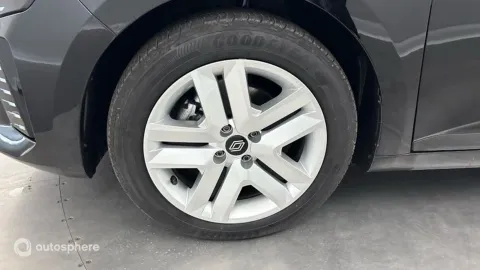 Car image 20