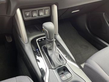 Car image 14