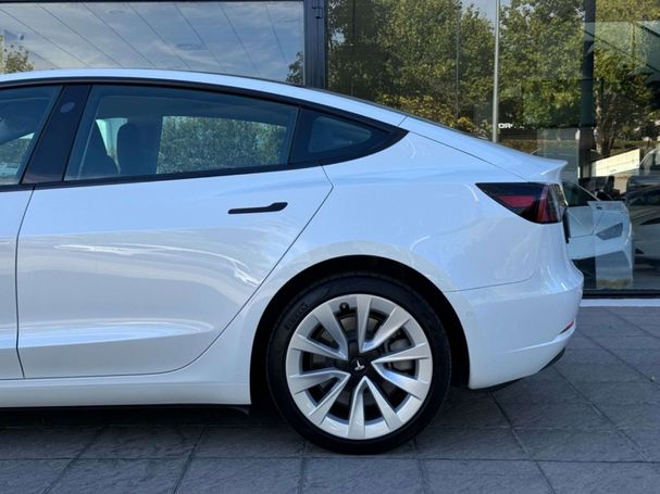 Tesla Model 3 Long Range AWD 258 kW image number 17