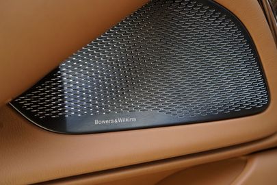 Car image 43
