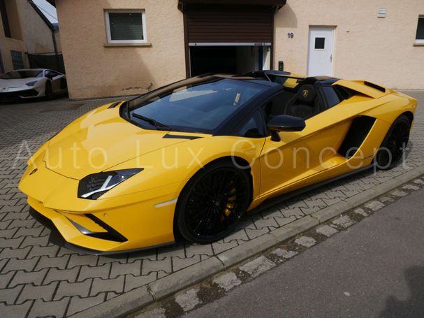 Lamborghini Aventador Roadster S 545 kW image number 1