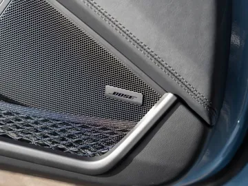 Car image 37