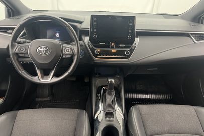 Car image 12