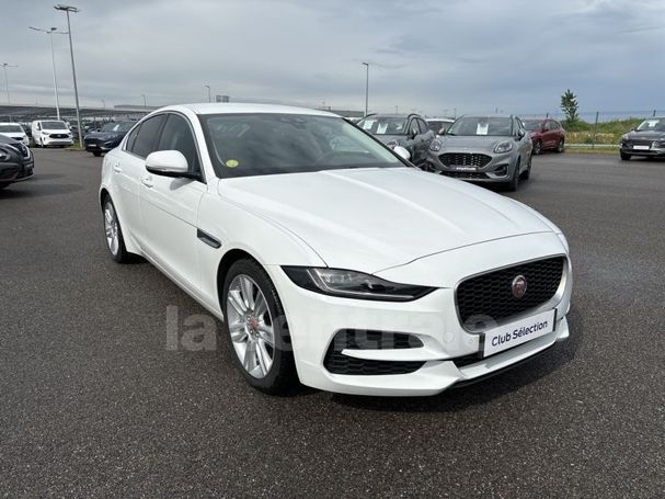 Jaguar XE D180 S 132 kW image number 2