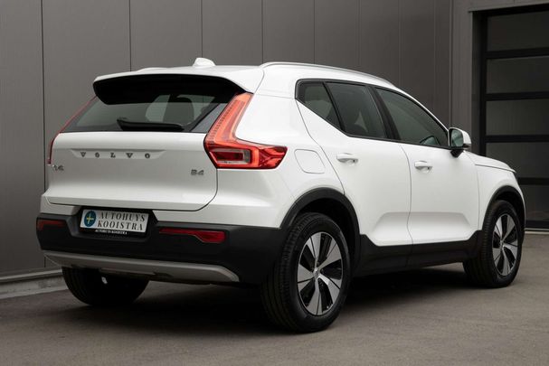 Volvo XC40 B4 Momentum 145 kW image number 5