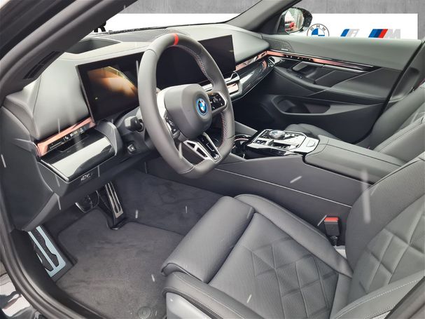 BMW i5 M60 xDrive 442 kW image number 11