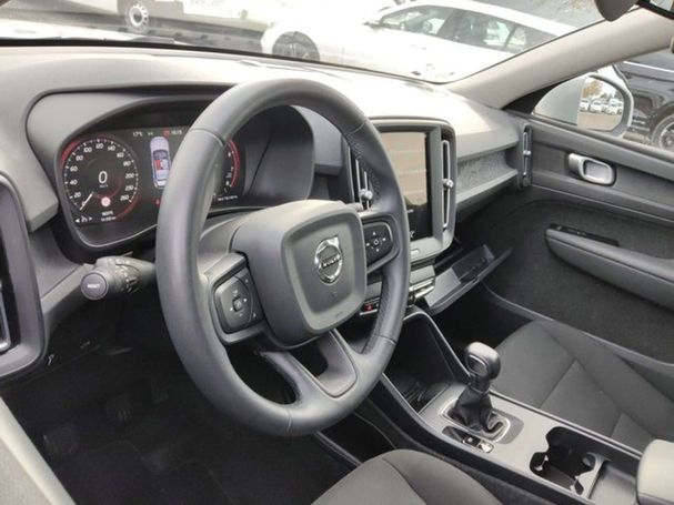 Volvo XC40 T2 Momentum 95 kW image number 7