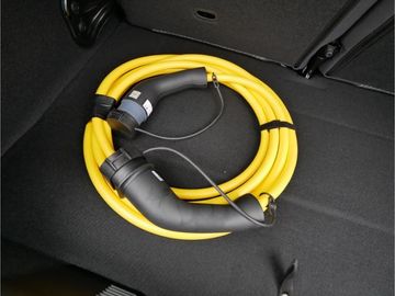 Car image 37