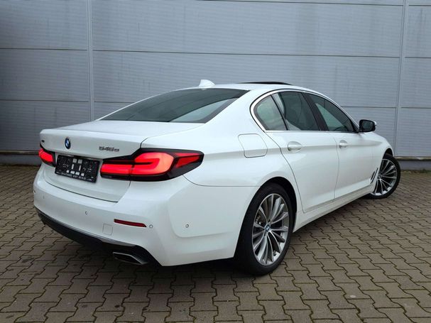 BMW 545 e xDrive 290 kW image number 6