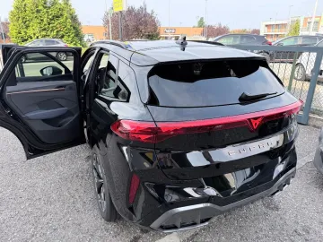 Car image 40