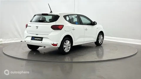 Car image 5