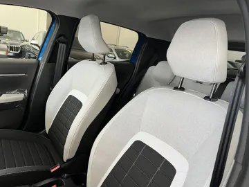 Car image 22