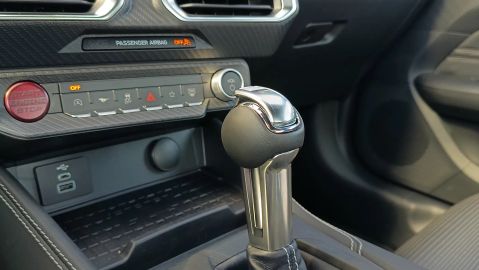 Car image 24