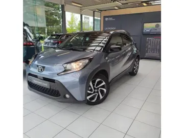 Car image 21