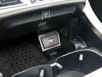 Car image 42