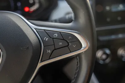 Car image 34