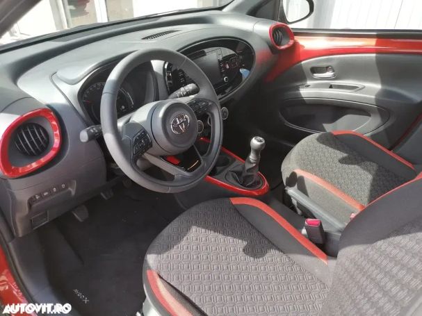 Toyota Aygo X 53 kW image number 10