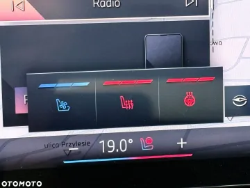 Car image 38