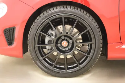 Car image 38