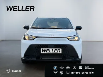 Car image 3