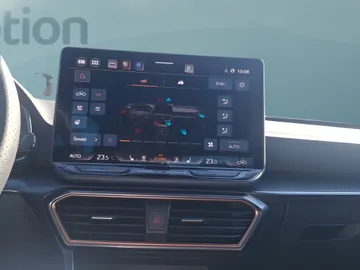 Car image 28