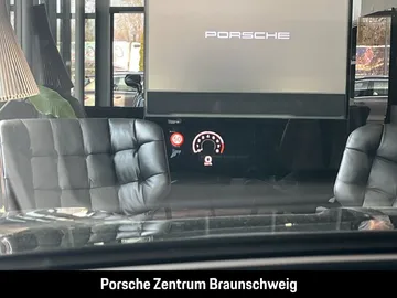 Car image 35