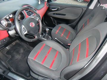 Car image 12