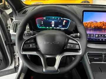 Car image 42