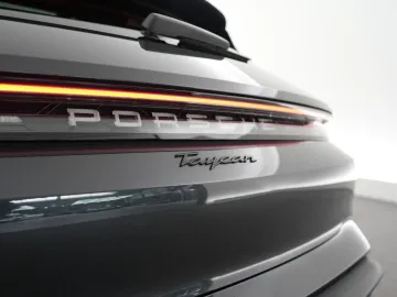 Car image 35