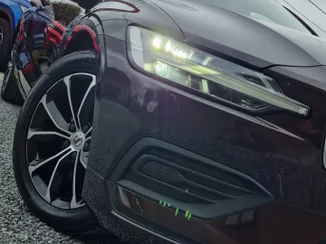 Car image 27