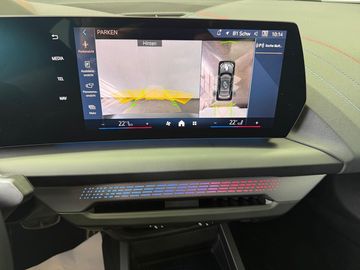 Car image 25