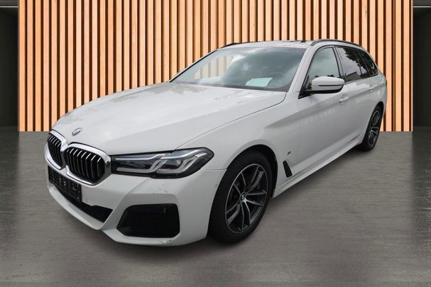 BMW 520d Touring 140 kW image number 1