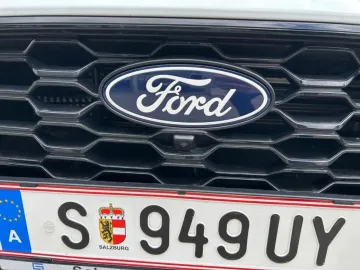 Car image 32