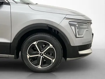 Car image 30