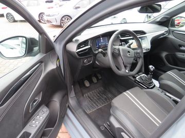 Car image 16