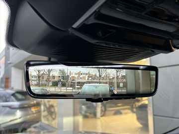 Car image 36