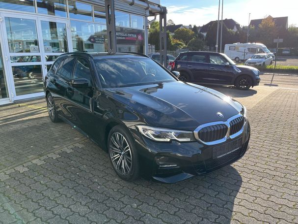 BMW 320d Touring xDrive 140 kW image number 3