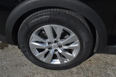 Car image 33