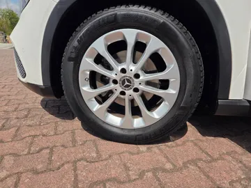 Car image 41