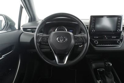 Car image 12