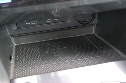 Car image 36