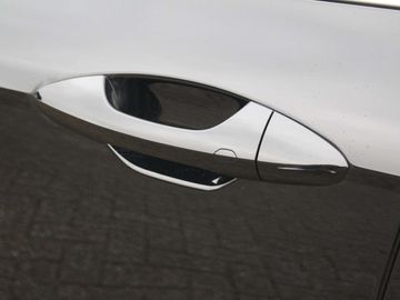 Car image 47