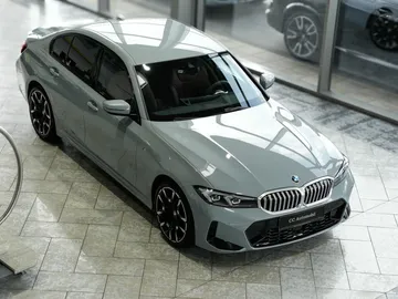 Car image 38