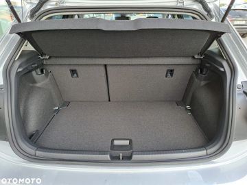 Car image 36