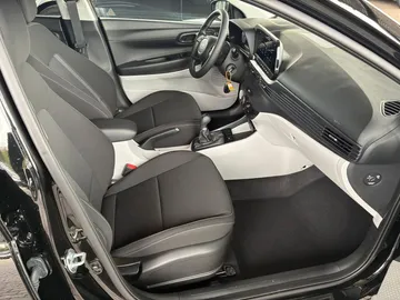 Car image 22